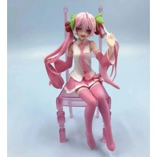 Meyra Accessories Anime Figürü Hatsune Sakura Uzun Saçlı Sandalye Oturan Anime Figür Hediyelik Sevimli Karakter Kalite