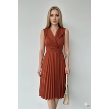 Kont Kadın Pliseli ve Kuşaklı Sıfır Kol Yakalı Kuşaklı Elbise