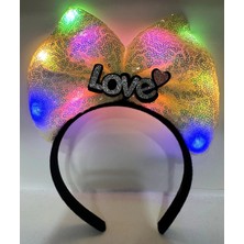 Marsilyan LED Işıklı 3 Farklı Fonksiyonda Yanan Gümüş Love Yazılı Sarı Fiyonk Taç 20X17 cm