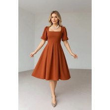 Kont Kadın Krep Kumaş Balon Kol Pileli Kare Yaka Midi Boy Elbise