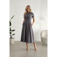 Kont Kadın Kısa Kollu Cepli Uzun Krep Kumaş Elbise