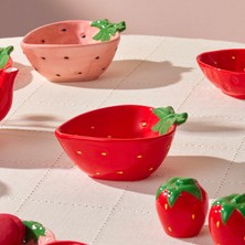 Karaca Strawberry Kase 15 cm