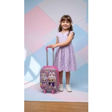 Nishev.com Evini Sev Karakterli Kız Çocuk Pembe Kabin Boy Çekçekli Valiz