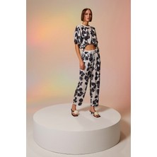 Berrin Kadın Regular Fit Cepli Bol Paçalı Siyah Pantolon 124Y02002116-SİYAH
