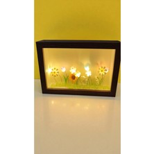 Famemus Accessory Ahşap Lale Pano LED Işıklı Ürün Boyutu 17CM*12CM