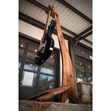 Debreli Ahşap - Ceviz Ağacından Özel Tasarım Gitar Standı