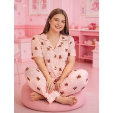 NiCe İç Giyim Büyük Beden Pembe Renk Ayıcık Desen Gömlek Yaka Düğmeli Kısa Kol Milan Baharlık Kumaş Kadın Pijama