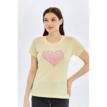 Trender Baskı O Yaka Kadın T-Shirt Kalp Açık Sarı