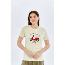 Trender Bella O Yaka Relaxed Fit Kadın T-Shirt Cıao Açık Sarı