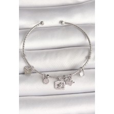 Youday Accessories Pirinç Gümüş Renk Sallantı Zirkon Taşlı Ayıcık Figür Taç Detay Charm Kadın Bileklik