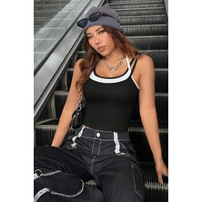Kadın Beyaz Siyah Çift Renk Çapraz Askılı Crop Top Bluz
