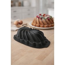 Luxxa Home Class Baton Döküm Kek Kalıbı 28CM Siyah