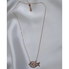 Modern Figür Detaylı Kolye