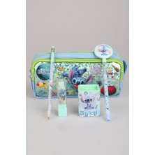 x Dekomus Lisanslı Stitch "ıconic Blue Collection" Kalem Çantası, Labirent Figürlü Geçmeli Kalem, Kalemtraş, Ruj Silgi ve Kurşun Kalem Seti