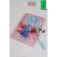 x Dekomus Frosted Whispers Collection Lisanslı Elsa Frozen Kilitli Hatıra Defteri ve Uçlu Kalem Seti