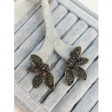 ZK Prive Siyah Zirkon Tasli Modern Çiçek Küpe - Özel Tasarim Kadin Küpe