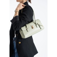 Dev 3 Adam Nçs Baget Kadın Kol Çantası Kapaklı ve Kilit Kapamalı