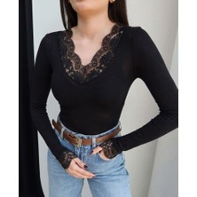 Dantel Yaka Kaşmir Karısımlı Bluz