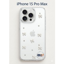 BMP GLOBAL Iphone 15 Pro Max Uyumlu Model Kabartmalı 3D Figürlü ve Taş Detaylı Şeffaf Kılıf - Premium Tasarım