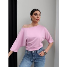 Esra Helvacı Kayık Yaka Düz Tshirt