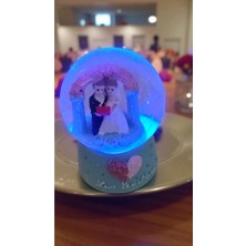 Famemus Accessory Işıklı Kar Küresi Ara Boy Ürün Boyut 10 cm