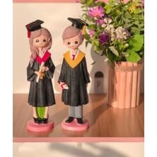 Elifeshop Lüks Polyester Mezun Öğrenci Biblo 2’li Set 20 cm Dekoratif Reçine Heykel Yeni Mezun & Okul Hediyesi
