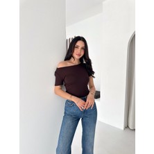 Elaxi Kadın Kısa Kollu Kayık Yaka Buzy Kumaş Tişört