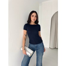 Elaxi Kadın Kısa Kollu Kayık Yaka Buzy Kumaş Tişört