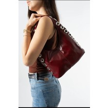 Özüm Çanta Günlük Şık Tasarım Metal Halka Detay Yumuşak Deri Görünümlü Kadın Kol ve Omuz Çanta Bordo