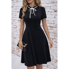 Evyora Kadın Kısa Kollu Yakadan Bağcıklı ve Fırfırlı Midi Janjan Krep Elbise