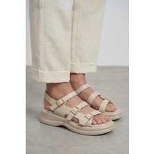 Giamgia Store Kadın Bej Kalın Taban 3 Bantlı Tokalı Rahat Günlük Sandalet