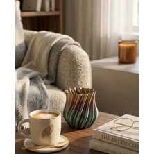 3D Kivrimli Vazo Si̇yah