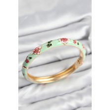 Ronanna Mineli Pirinç Su Yeşili Çiçek Motifli Gold Kadın Kelepçe