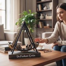 Keyfim Shop Isme Özel Sallanan Denizci Tekne Figürü  Kinetik Denge Topu (23 Cm)