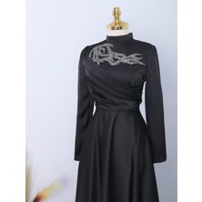 Moda Morfo Yakası Taşlı Önü Drapeli  Abiye -Siyah