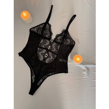 Elarin Taş Detaylı Dantelli Body