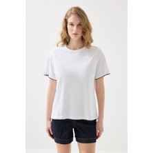Gusto Kontrast Nakış Detaylı Pamuk T-Shirt - Beyaz