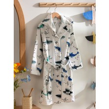 Karışık Baskılı Kapüşonlu Erkek Çocuk Bornoz