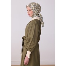 Belli Yeşil Çok Renkli Klasik Desen %100 Twill Ipek Eşarp 4328-83