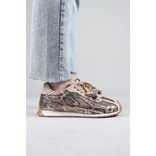 Birikon Zımeja Yılan Desenli Sneakers Bej