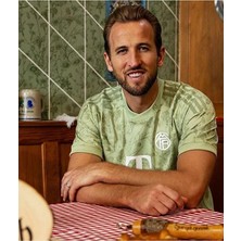 B.a.y.e.r.n M.ü.n.i.h 2023/24 Yeni Sezon Isimsiz Oktoberfest Forması