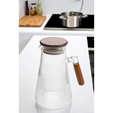 Leylart Akasya Kapaklı ve Saplı Filtreli Cam Sürahi 1,8 Litre