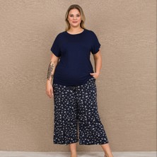 Lady Lacivert Beyaz Renk, Desenli 10745 Pamuklu Büyük Beden Geniş Paça Kapri Anne Pijama Takımı
