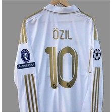 R.e.a.l M.a.d.r.i.d 2011-12 Sezon Mesut Özil Nostalji FORMASI663455245