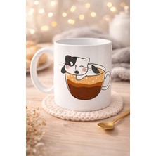 Sevimli Kedi Tasarımlı Porselen Kupa Model 195 – Kahve Içinde Kedi Baskılı Porselen Kahve Kupası – Kedi Severler Için Hediyelik Porselen Kupa Bardak 330 ml