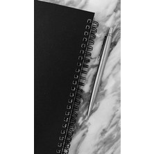 Cekar Store Fark Tanıtım Spiralli Defter, Siyah Kapaklı, A5 Boyutunda (15X21 Cm), 100 Yaprak (Kareli)