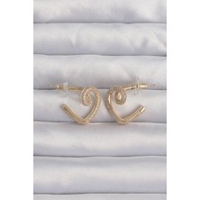 Almira Butik Mey Ithalat® Pirinç Gold Renk Zirkon Taşlı Kıvrımlı Yarım Kalp Küpe
