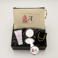 As Gift Kişiye Özel Kanvas Makyaj Çantası& Ayna & El Kremi& Boncuk Kolye ve  Boncuk Bileklik Hediye Seti