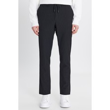 Altınyıldız Classics Erkek Siyah Yumuşak Dokulu Slim Fit Beli Bağlamalı Yan Cepli Gofre Desenli Pantolon