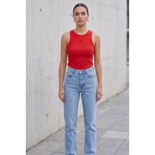 Lupinn Kadın Kırmızı Çiçek Nakış Detaylı Ribana Atlet Fit Kolsuz Dar Kesim Basic Atlet